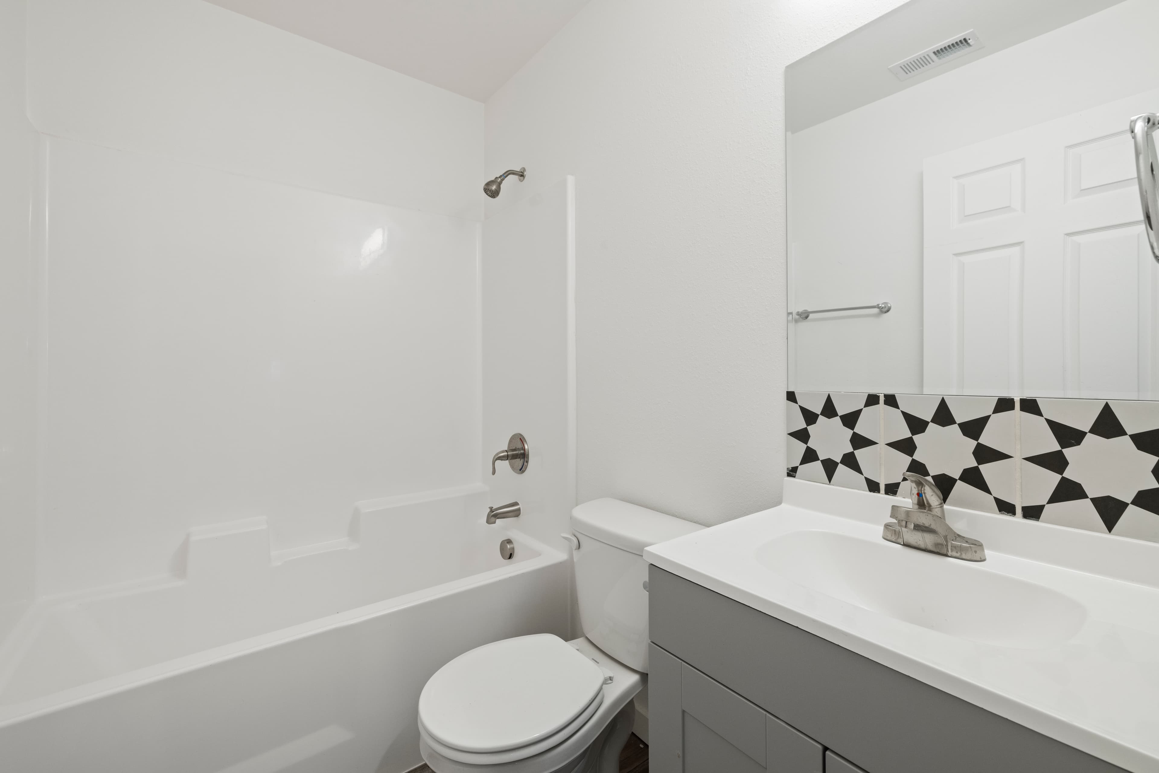 Townhomes With 2.5 Bathrooms for Rent in Moses Lake — Modern bathroom finishes in a Marina Shore Villas townhome