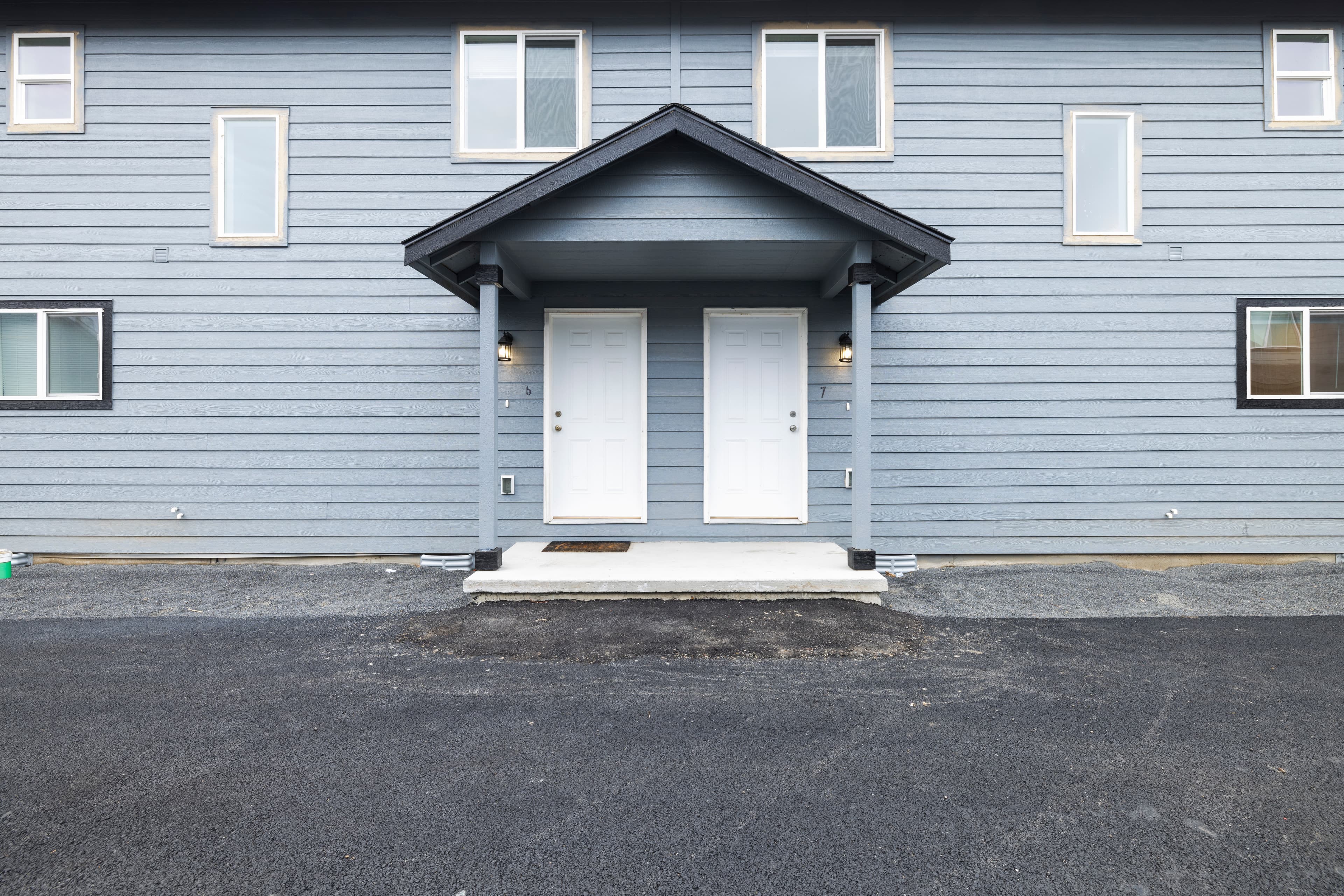 Front entry of a Marina Shore Villas Moses Lake townhome