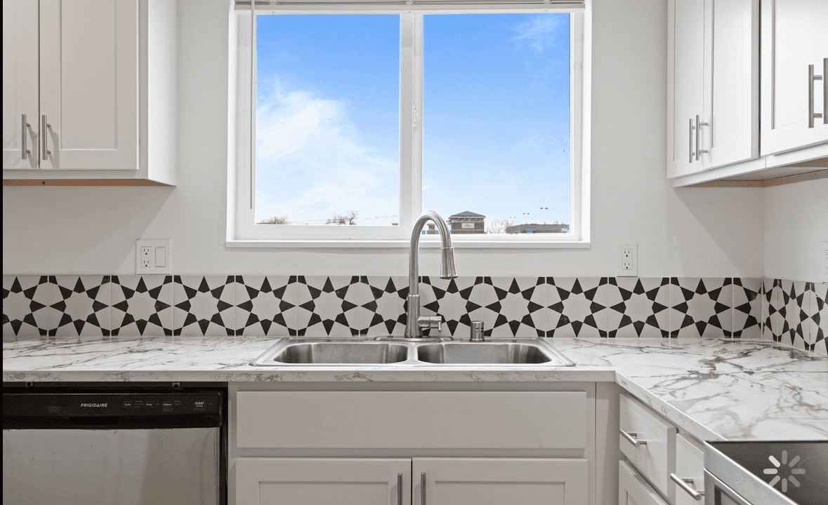 Spacious second primary bedroom of a Marina Shore Villas Moses Lake townhome